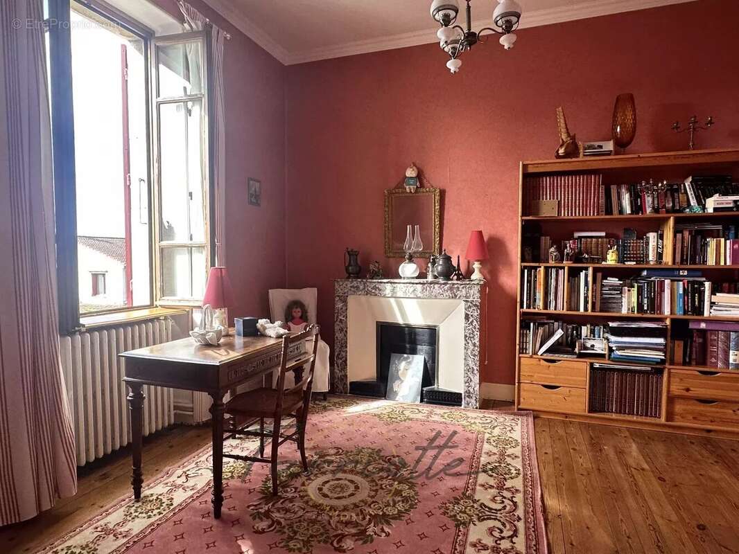 Maison à MONTELIMAR