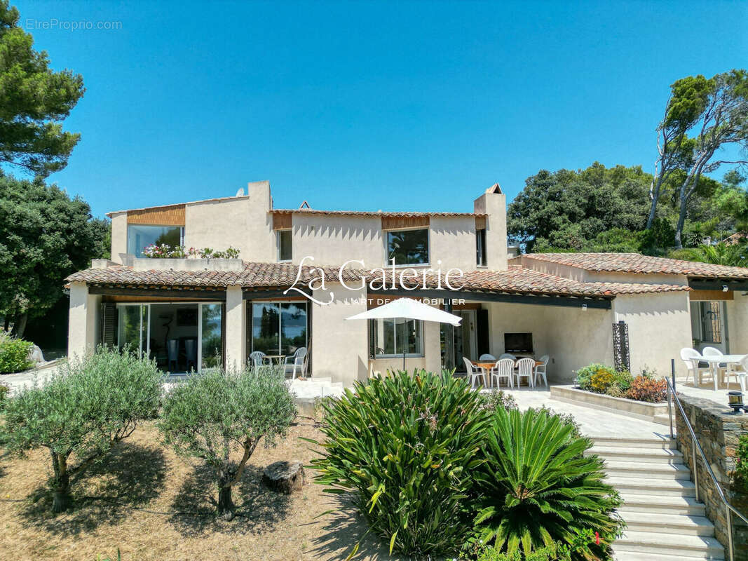 Maison à HYERES