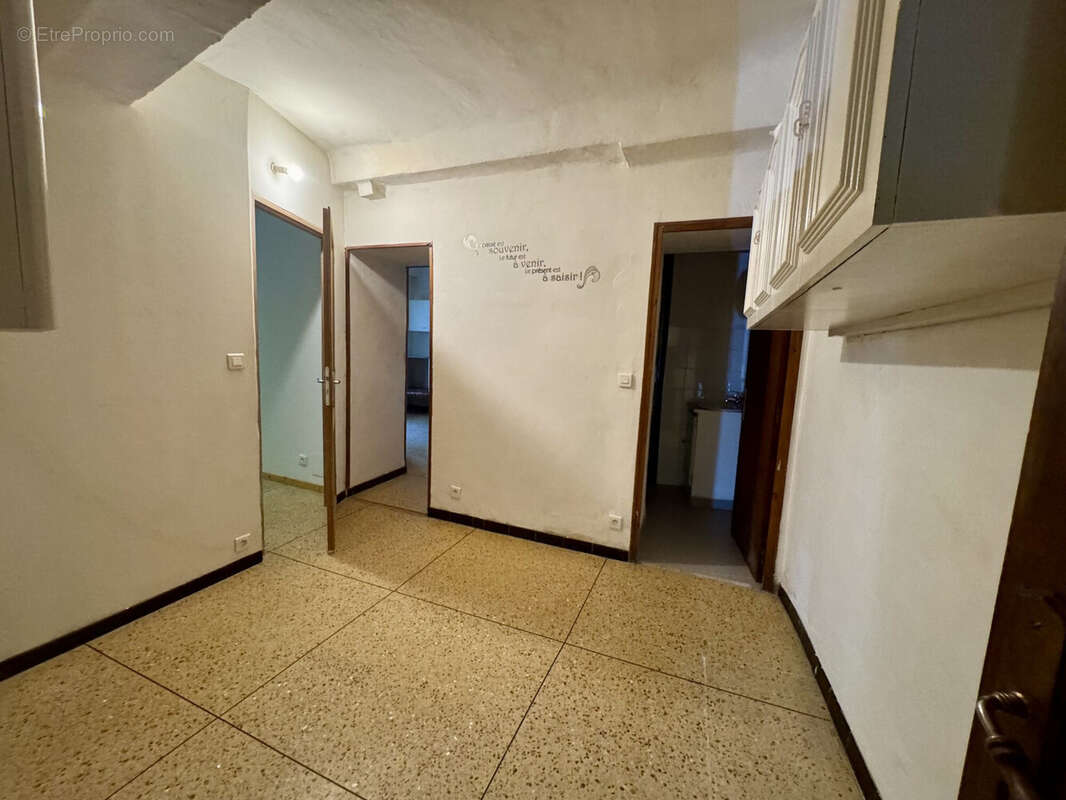 Appartement à TOURVES