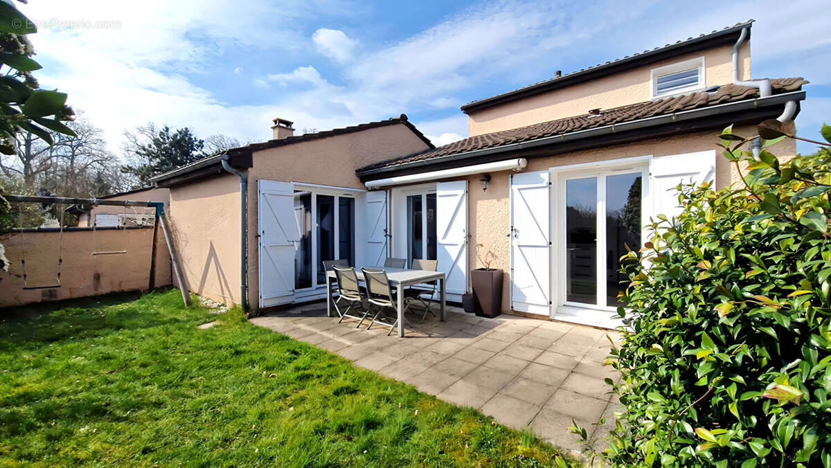 Maison à JOUY-EN-JOSAS