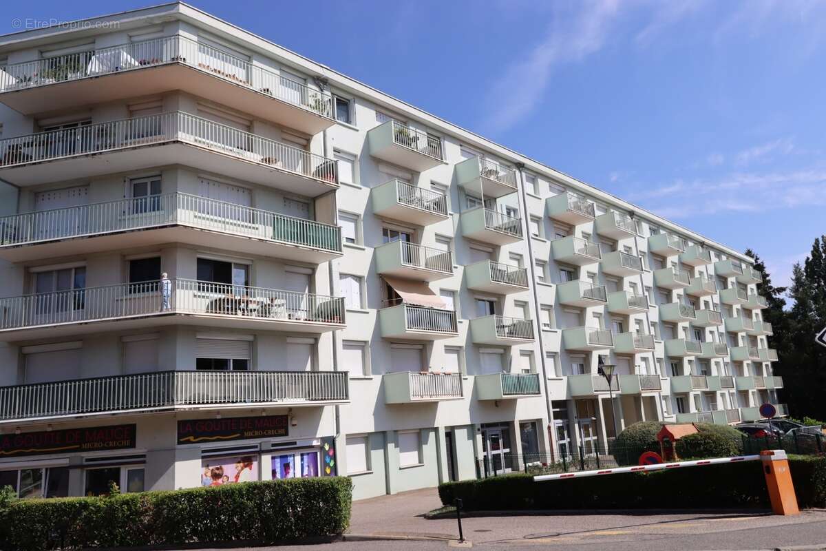 Quartier Bellevue appartement T3 traversant de 64 m², 2 balcons, parking et cave - photo 8
