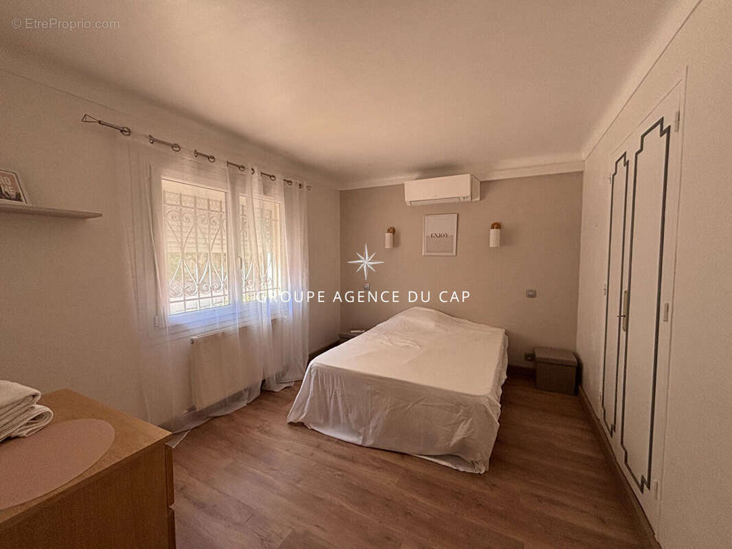 Maison à LES ISSAMBRES