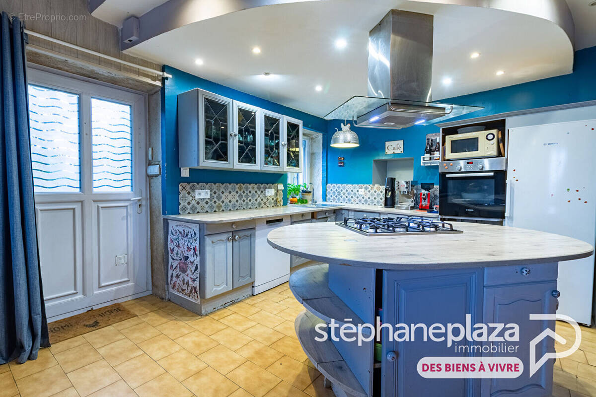 Maison à VILLIE-MORGON