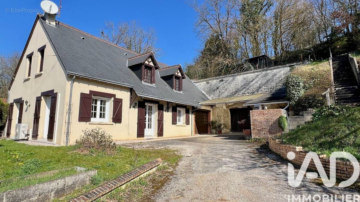 Photo 1 - Maison à NAZELLES-NEGRON