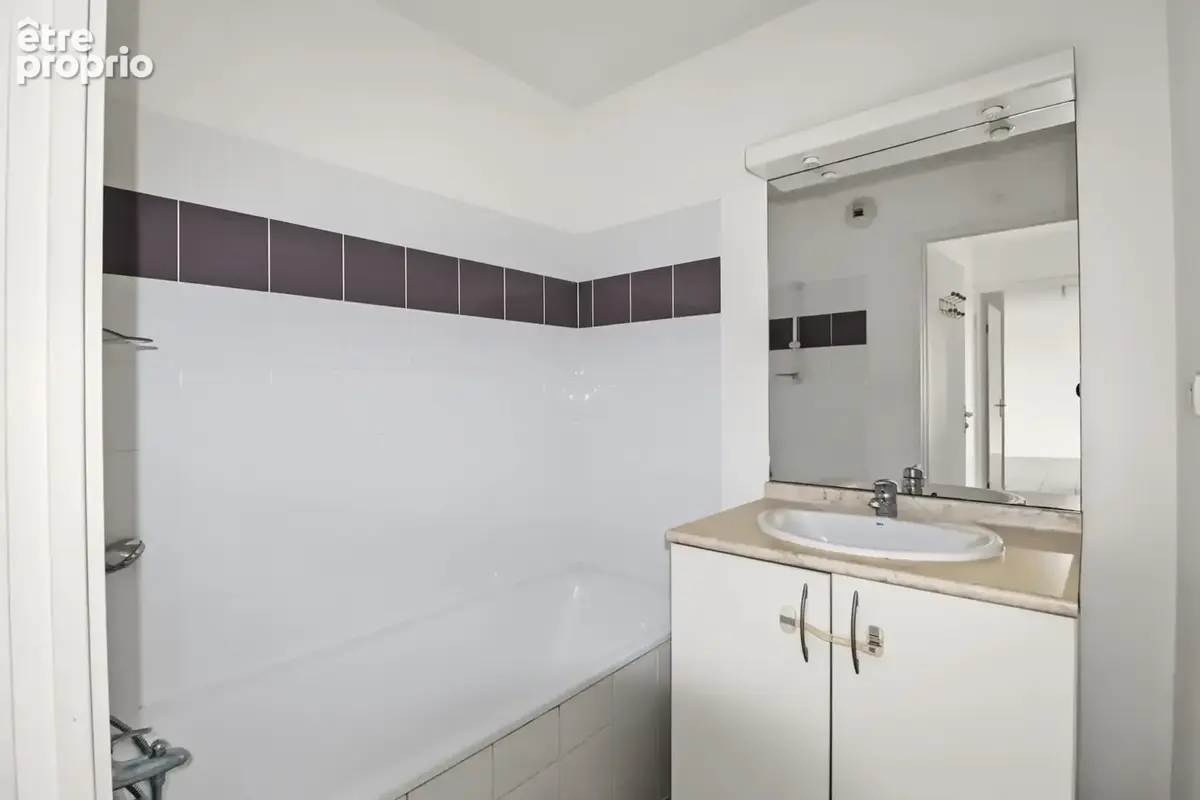 Eaunes cœur de ville - Agréable appartement T3 avec terrasse couverte - photo 7