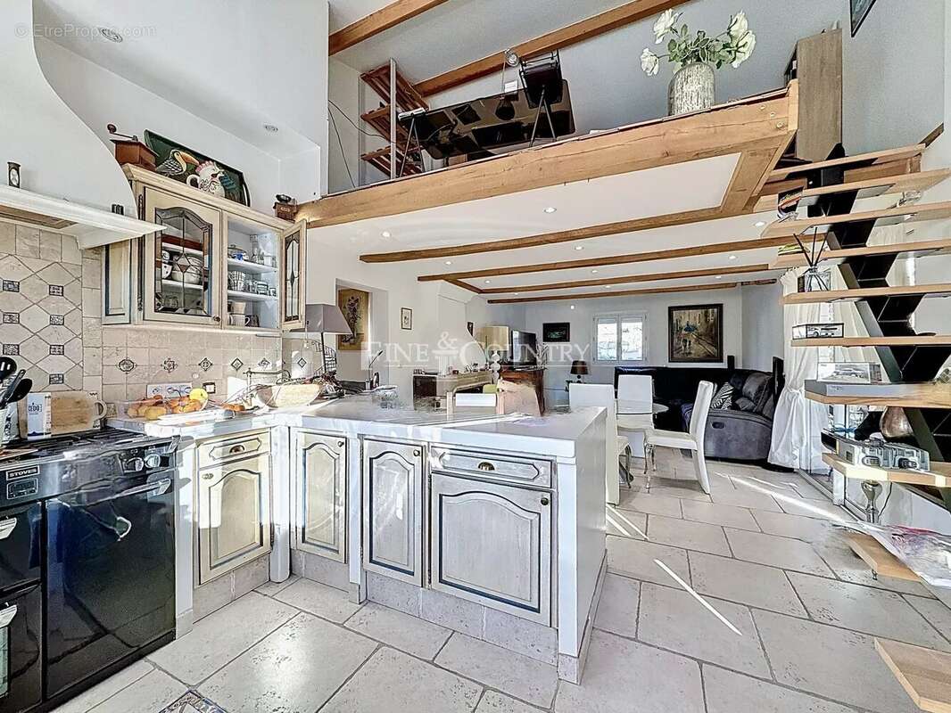 Maison à LES ADRETS-DE-L&#039;ESTEREL