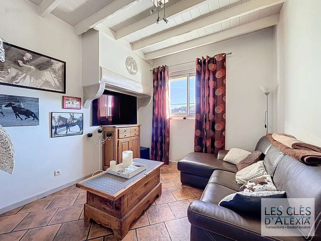 Maison à SAINT-CYR-SUR-LE-RHONE