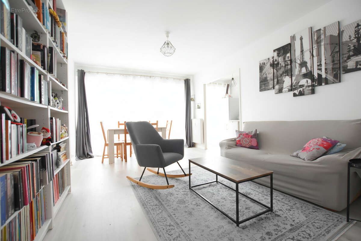 Appartement à LES ESSARTS-LE-ROI