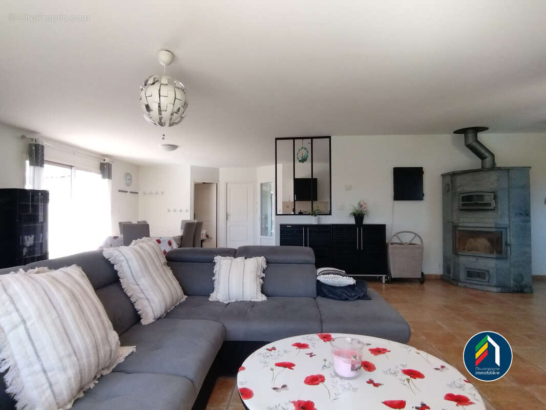 Maison à SAINTE-FLORENCE