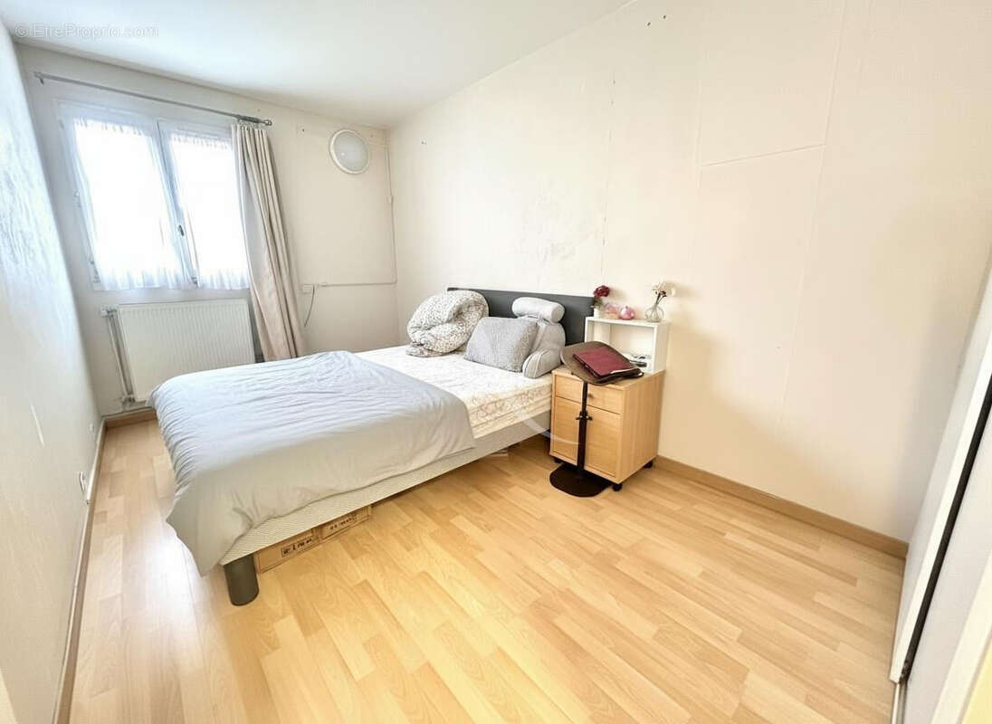 Appartement à LOGNES