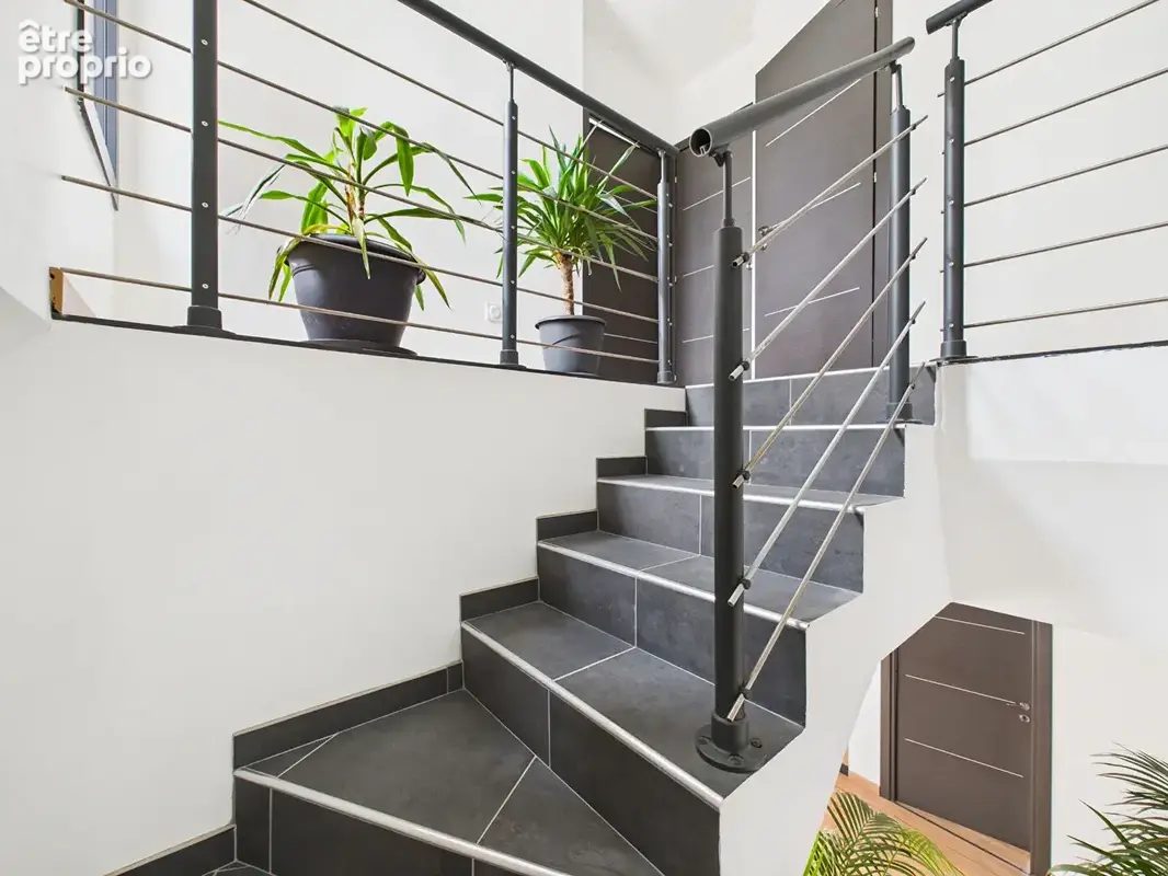 MAISON CONTEMPORAINE RT2020 5 pièce(s) 136 m2 ur 580m² terrain ROMANS SUR ISERE 26100 - photo 11