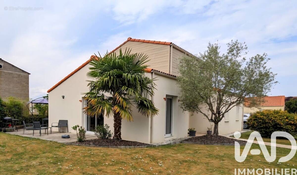 Photo 1 - Maison à LA CHAPELLE-HEULIN