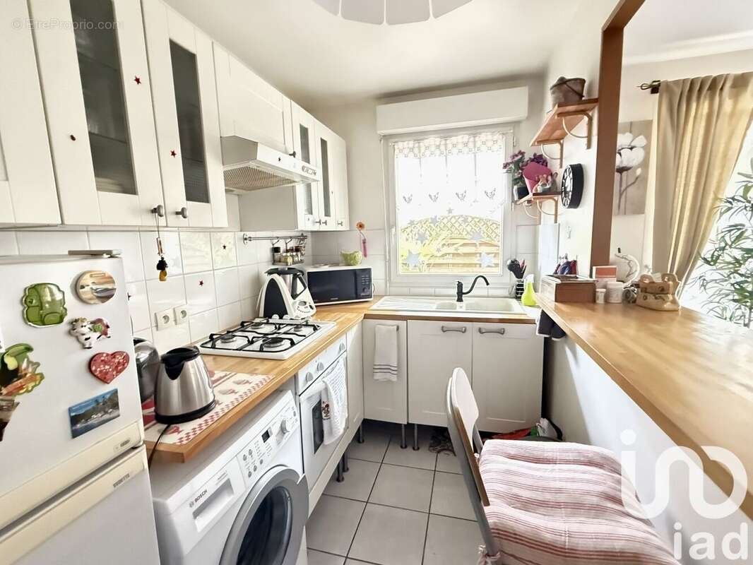 Photo 5 - Appartement à SAINTE-GENEVIEVE-DES-BOIS