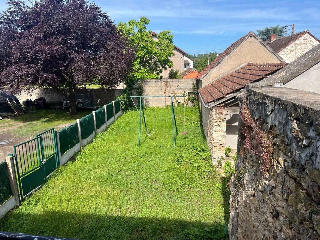 Maison à CHALLUY