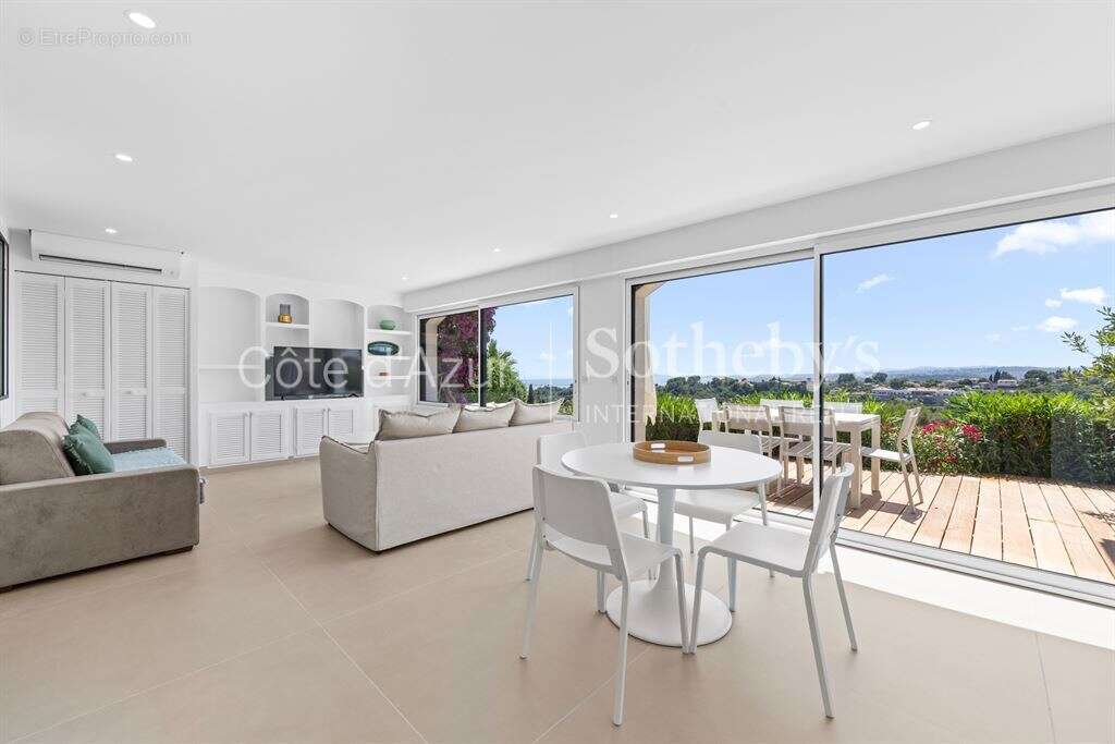 Villa de prestige avec vue mer panoramique à Cagnes-sur-Mer et maison d'invités - photo 12