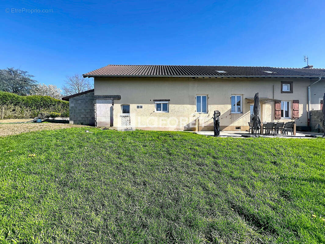 Maison à SAINT-BENIGNE