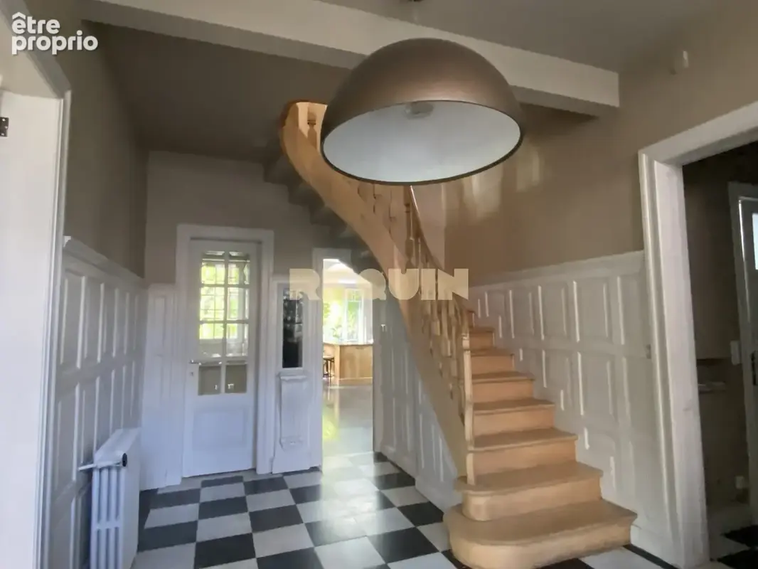 Maison 280 m² à Lille  - photo 5