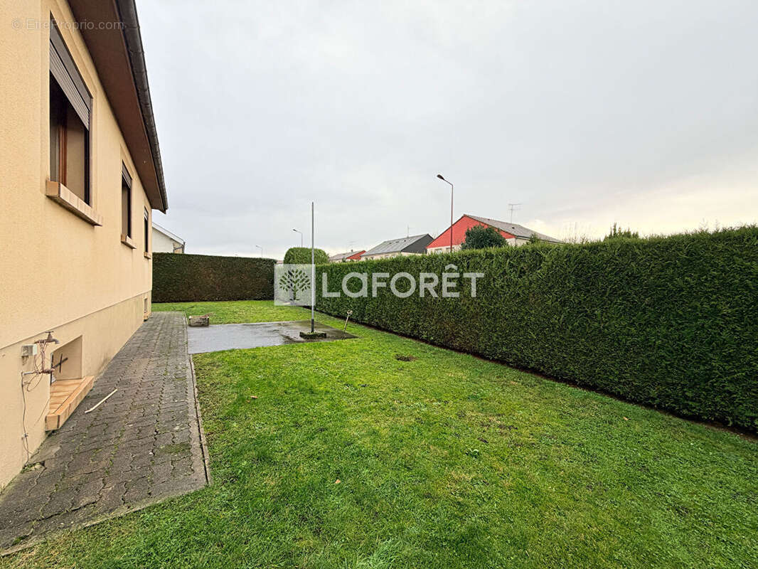 Maison à SAINTE-MENEHOULD