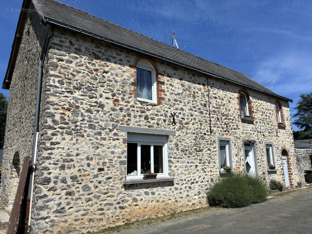 Maison à SOULGE-SUR-OUETTE