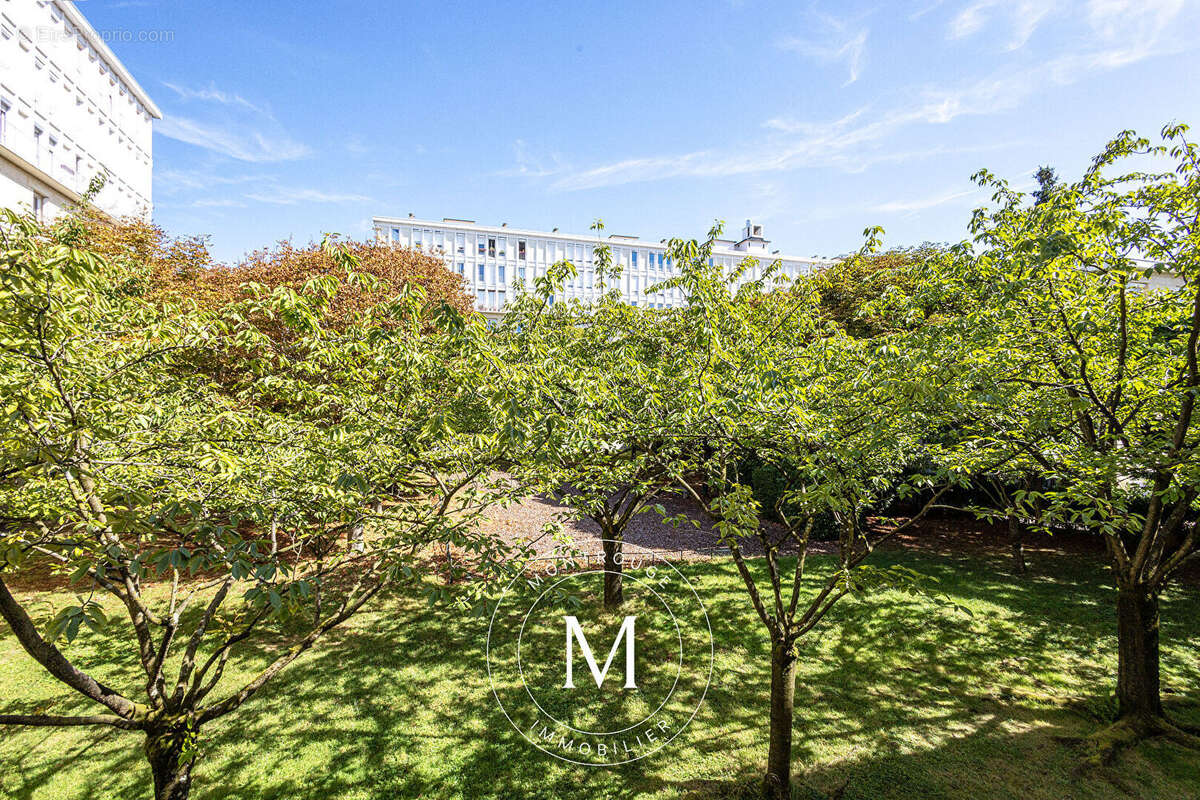 Appartement à MONTROUGE