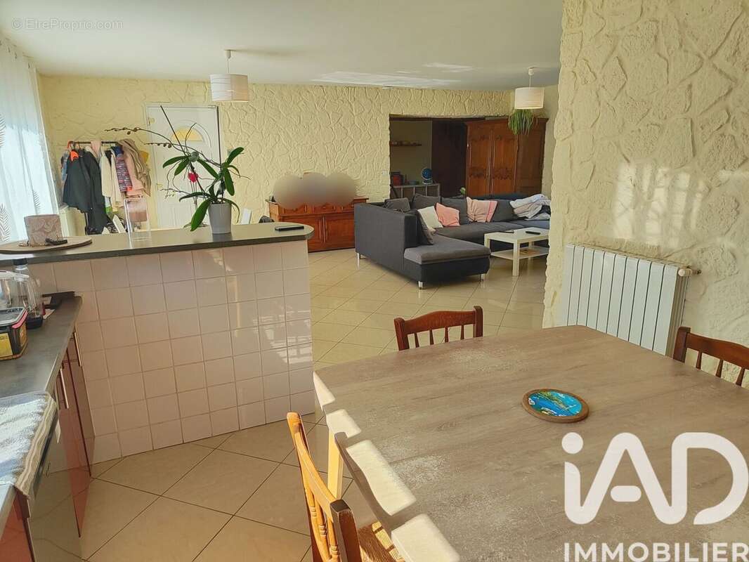 Photo 7 - Maison à CHAMPNIERS
