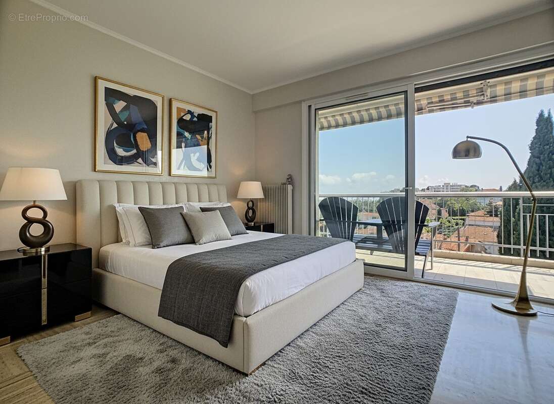 Appartement à LE CANNET