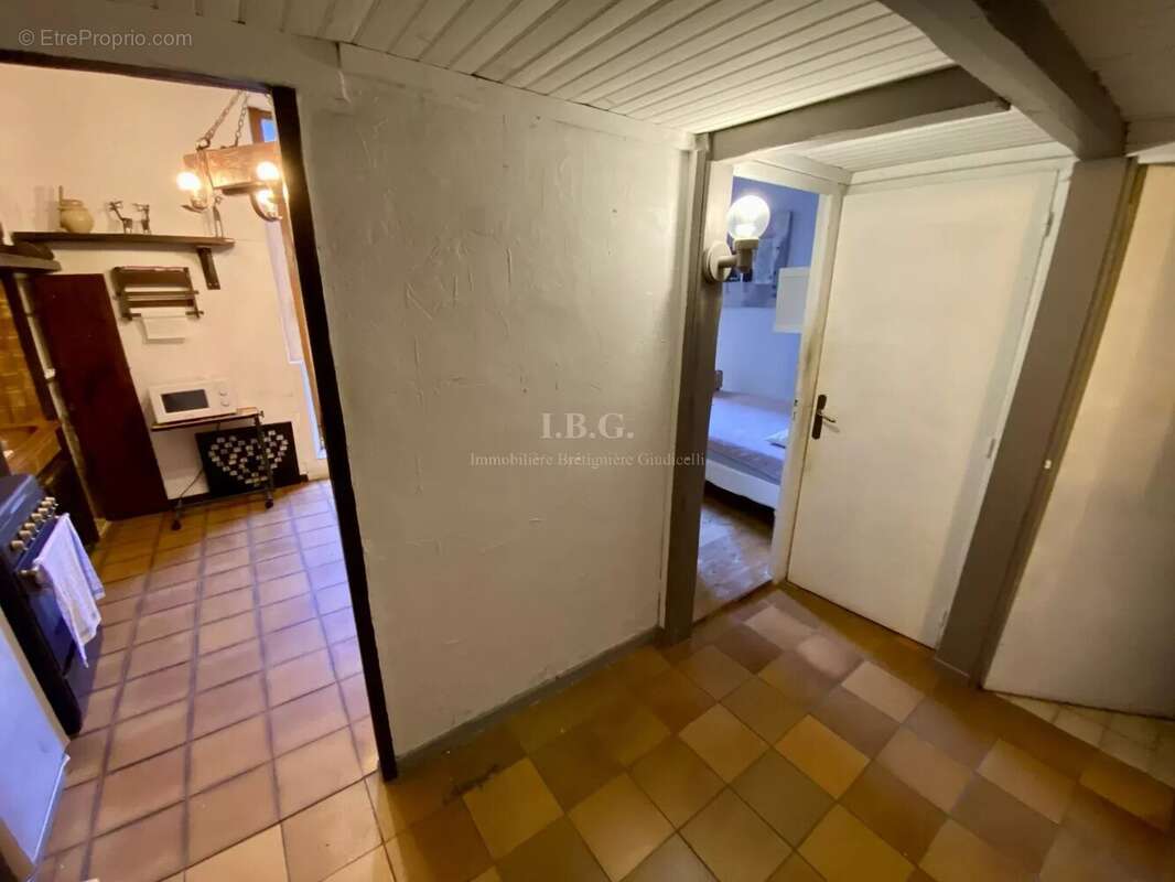 Appartement à MARSEILLE-7E