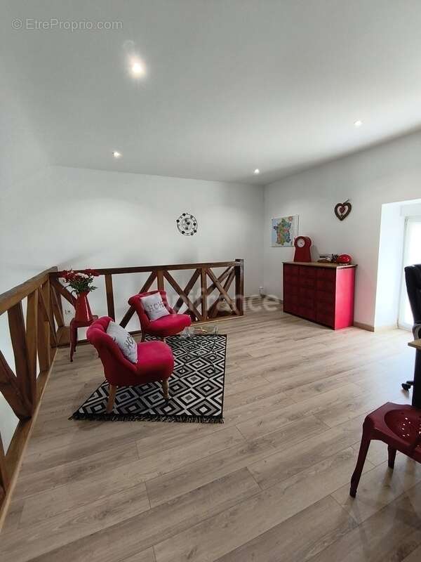  RARE À LA VENTE – Propriété d’exception avec piscine et fort potentiel  - photo 8