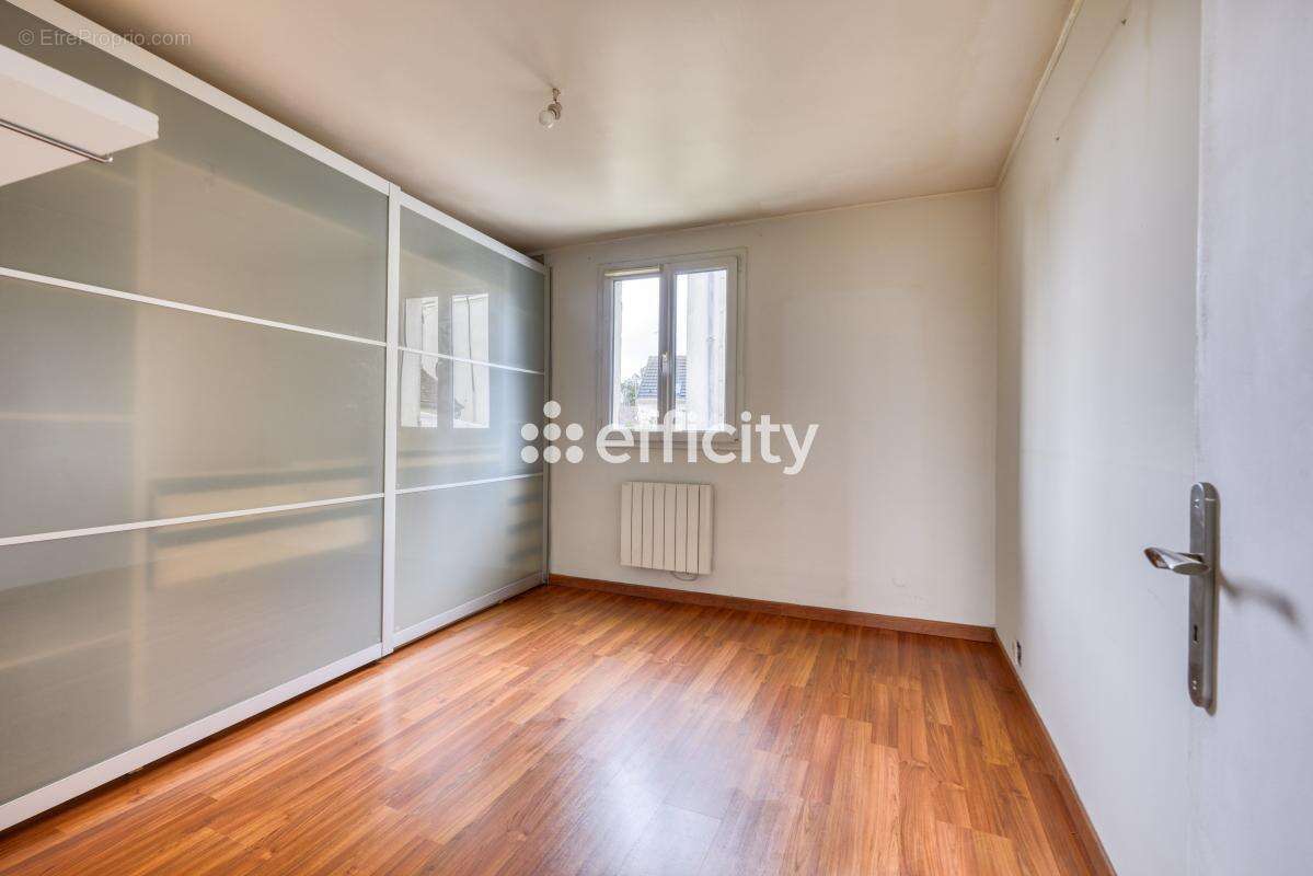 Appartement à MONTGE-EN-GOELE