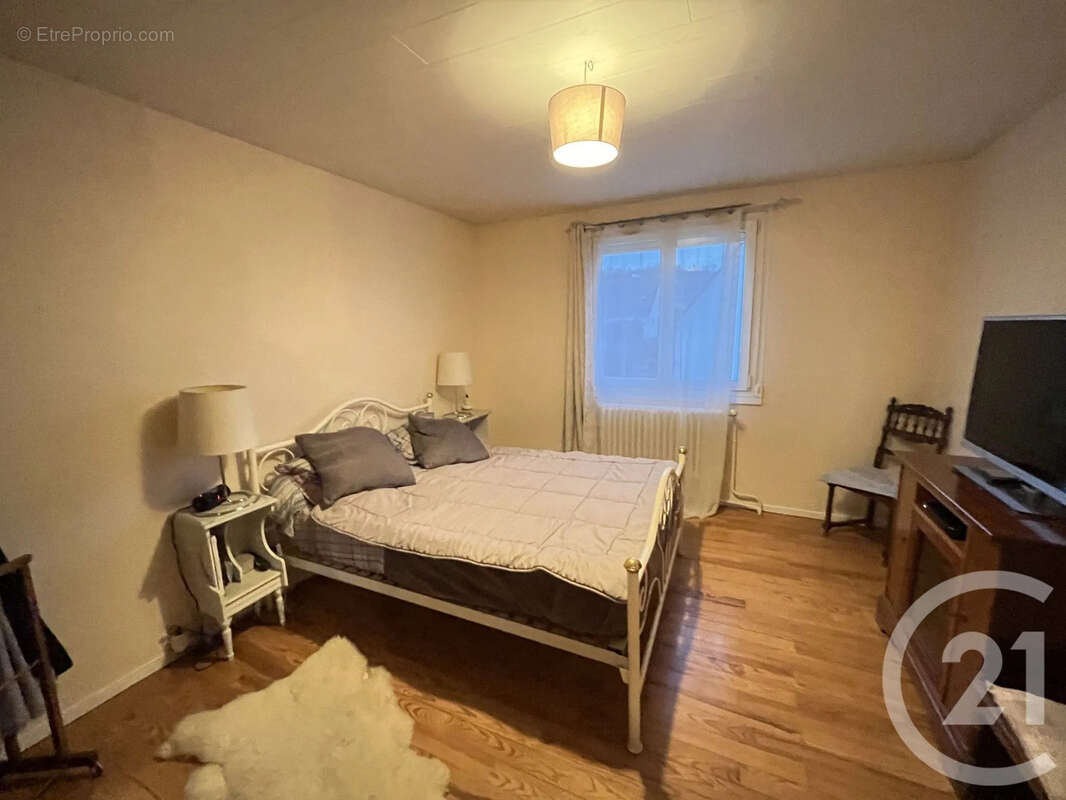 Maison à SAINT-MARCEL