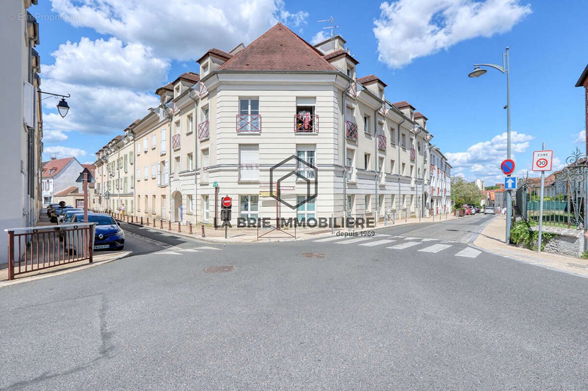 Appartement à BRIE-COMTE-ROBERT