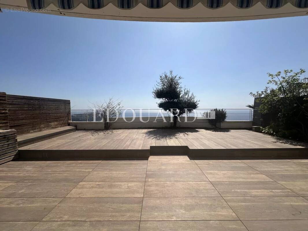 Appartement à ROQUEBRUNE-CAP-MARTIN