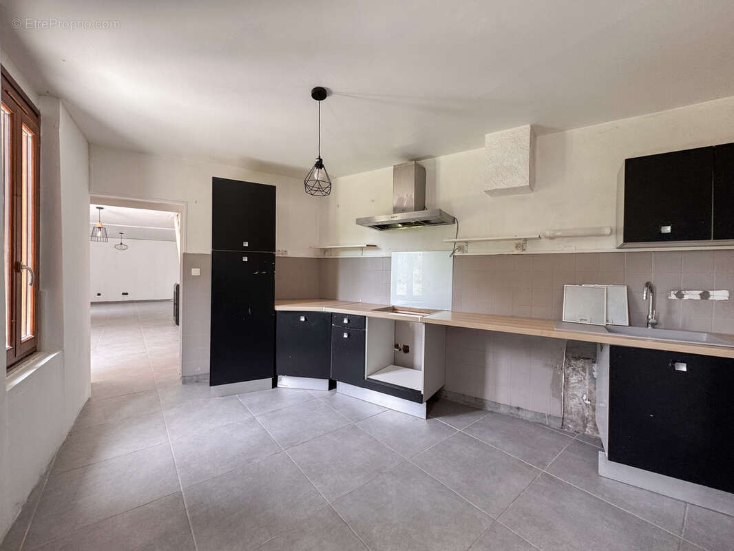 Maison à CLONAS-SUR-VAREZE