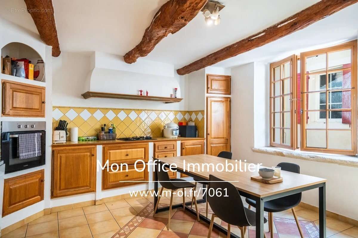 Référence : 7061-LLI - Maison de village de charme de 102 m2 – Centre historique de Lambesc – Espace indépendant - photo 2
