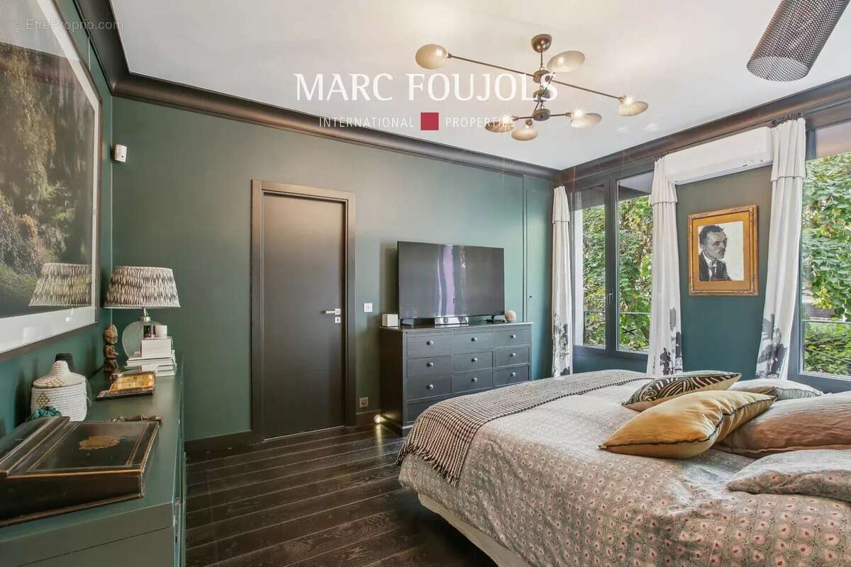Maison à NEUILLY-SUR-SEINE