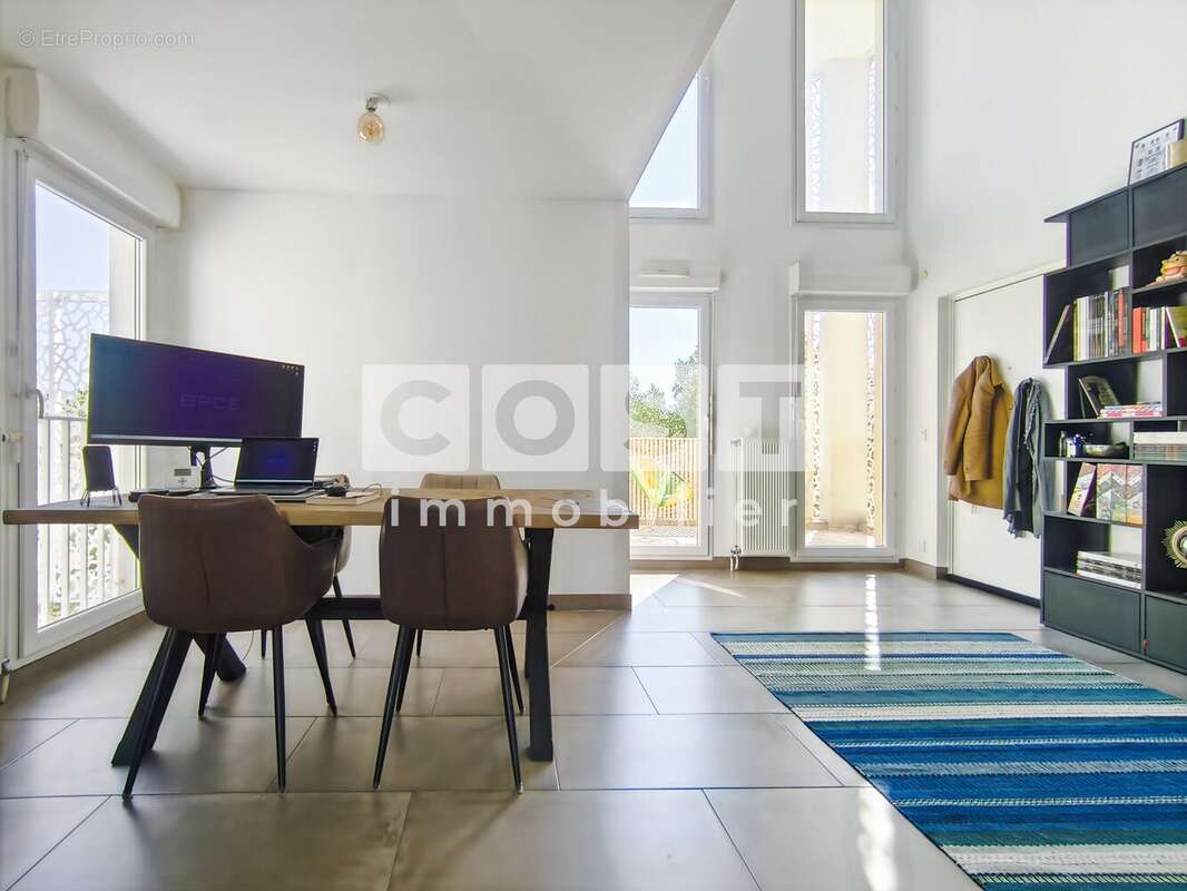 Appartement à GENNEVILLIERS