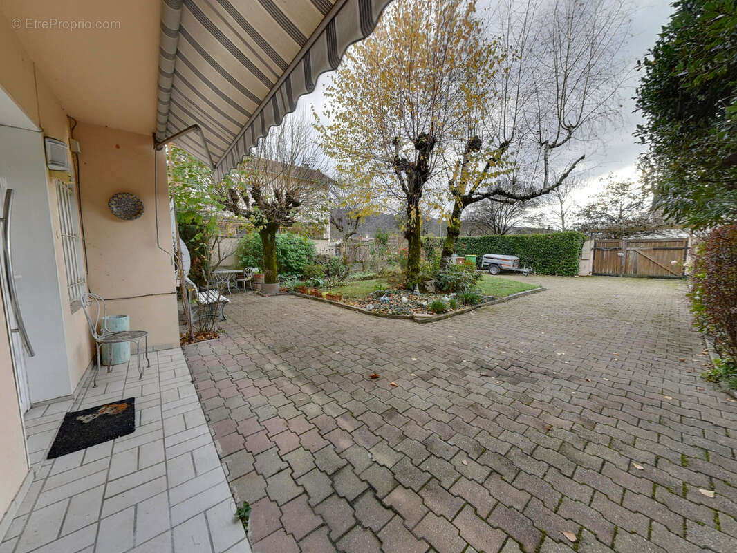 Maison à ECHIROLLES