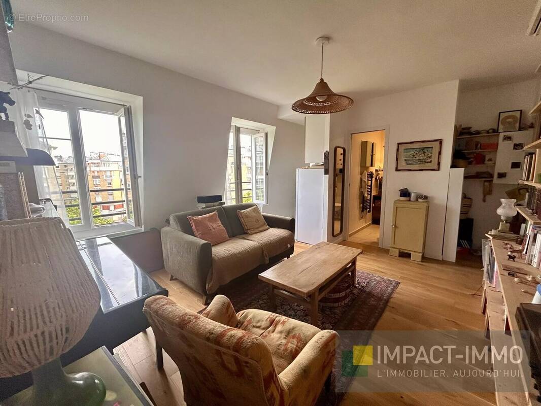 Appartement à PARIS-18E