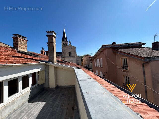 Appartement à SAINT-GENIS-LAVAL