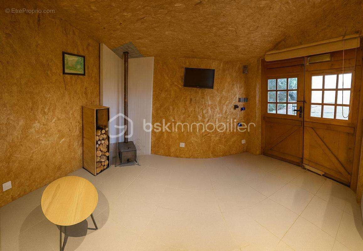 Terrain à SAVONNIERES