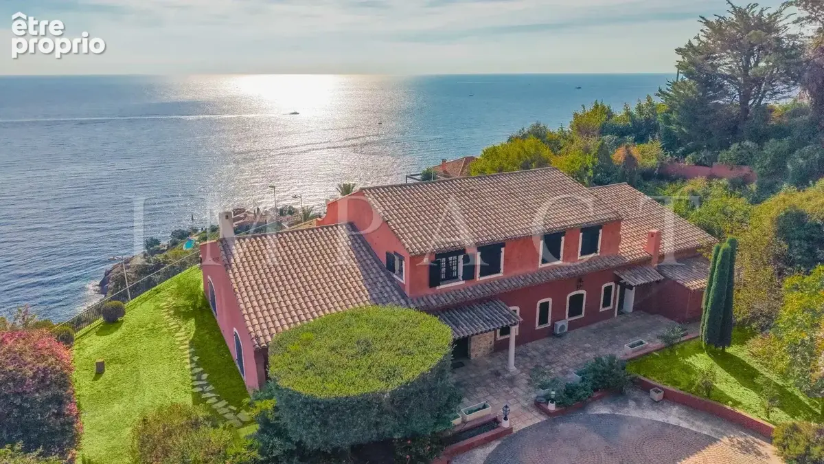 Photo Maison à Theoule-Sur-Mer au prix de 4 500 000€