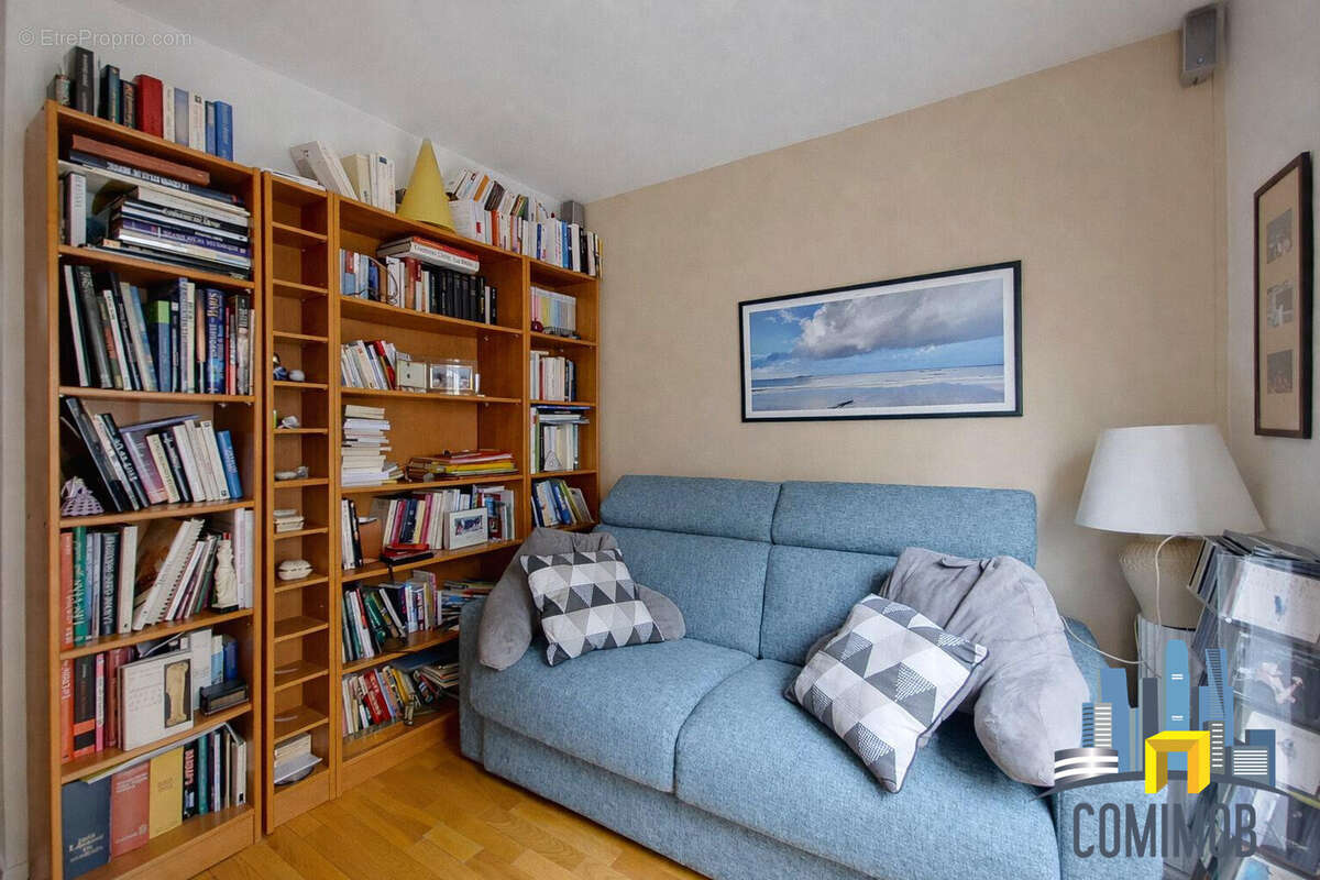 Appartement à COURBEVOIE