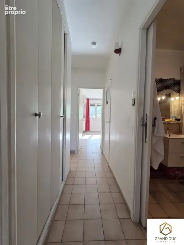 Grand appartement rare balcon 13003 - photo 10