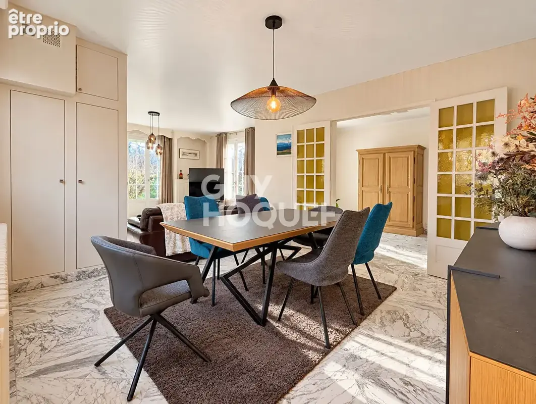 Ecole Valentin, maison 6 chambres, terrain 26 ares - photo 5