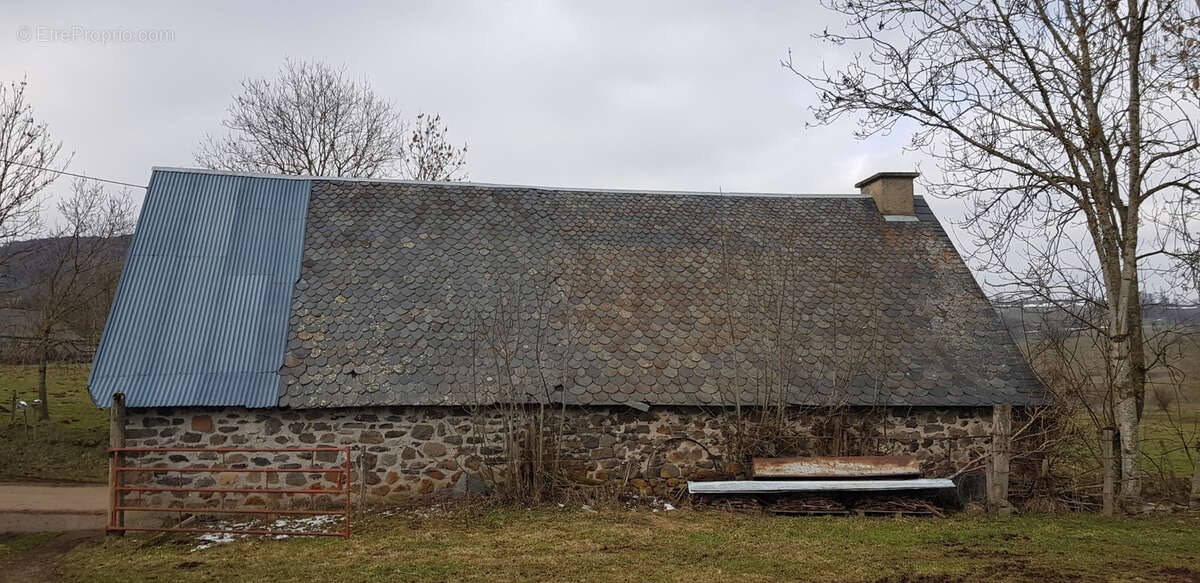 Maison à SEGUR-LES-VILLAS