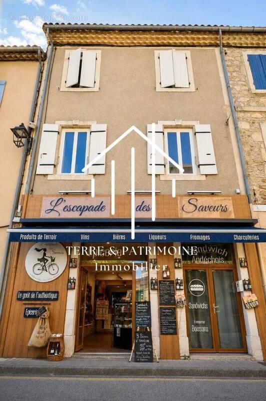 Appartement à VALLON-PONT-D'ARC