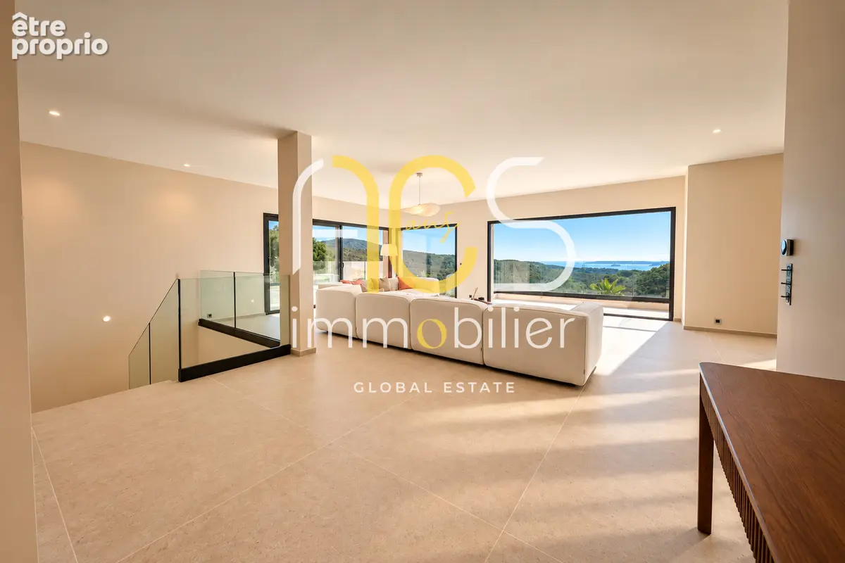 GRIMAUD - Villa vue mer, 5 chambres et piscine - photo 5