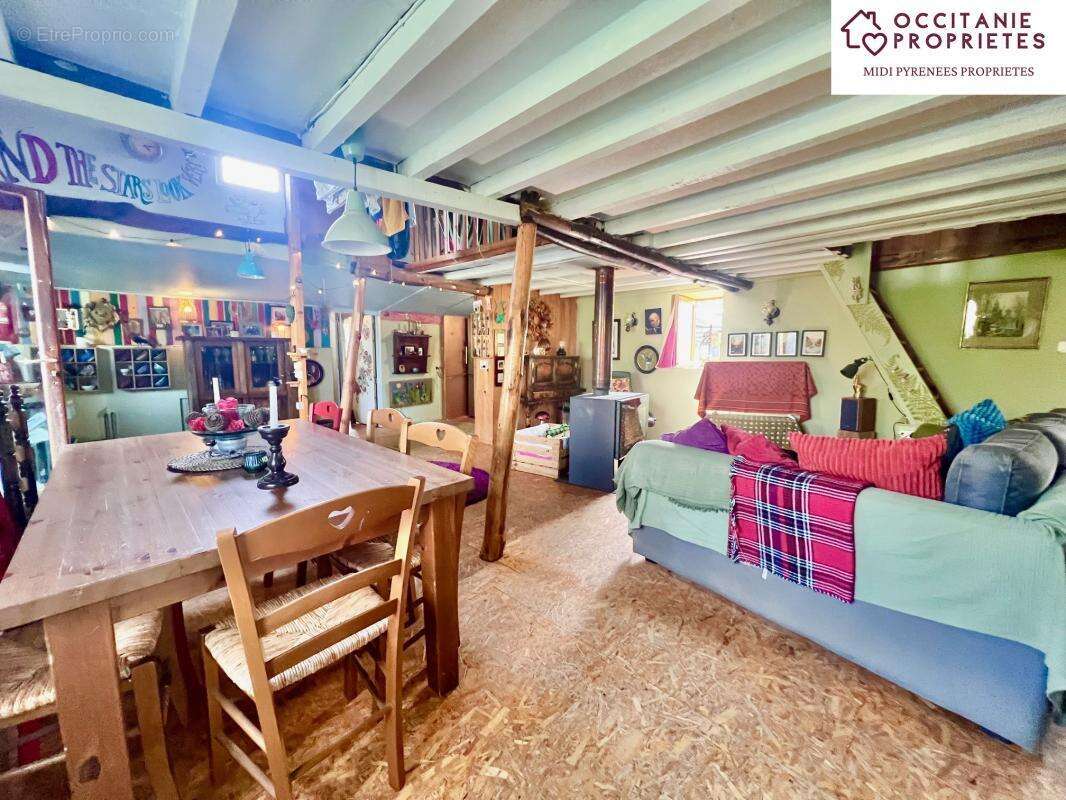 Maison à MONTESQUIEU-VOLVESTRE