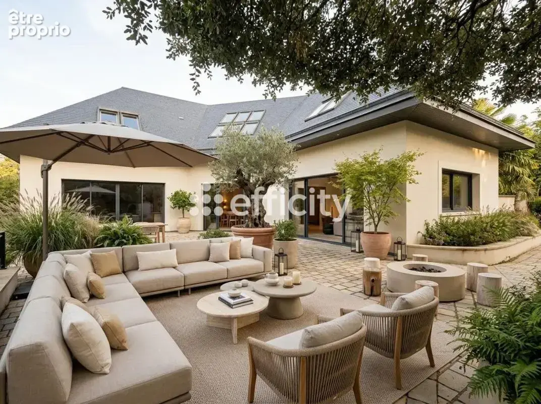 Maison 9 pièces 433 m² à vendre à Verrieres-Le-Buisson (91370) - photo 2