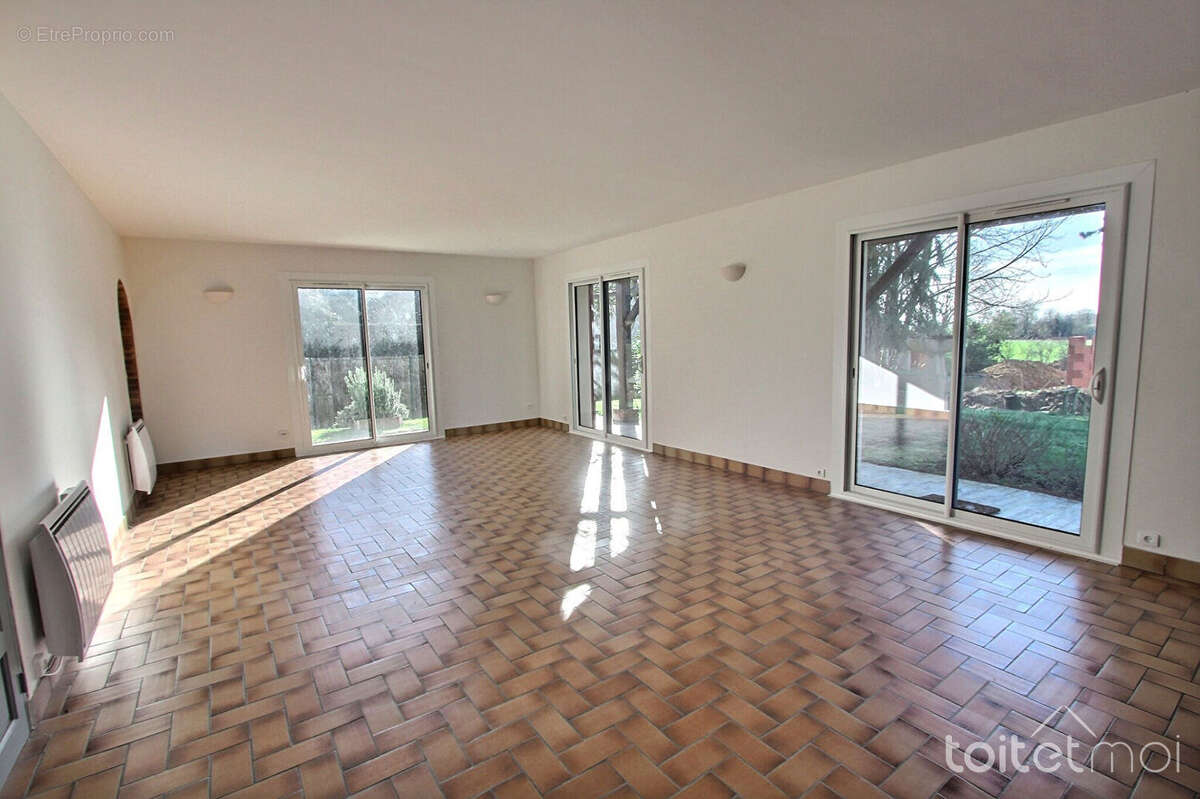 Maison à CERNAY-LA-VILLE